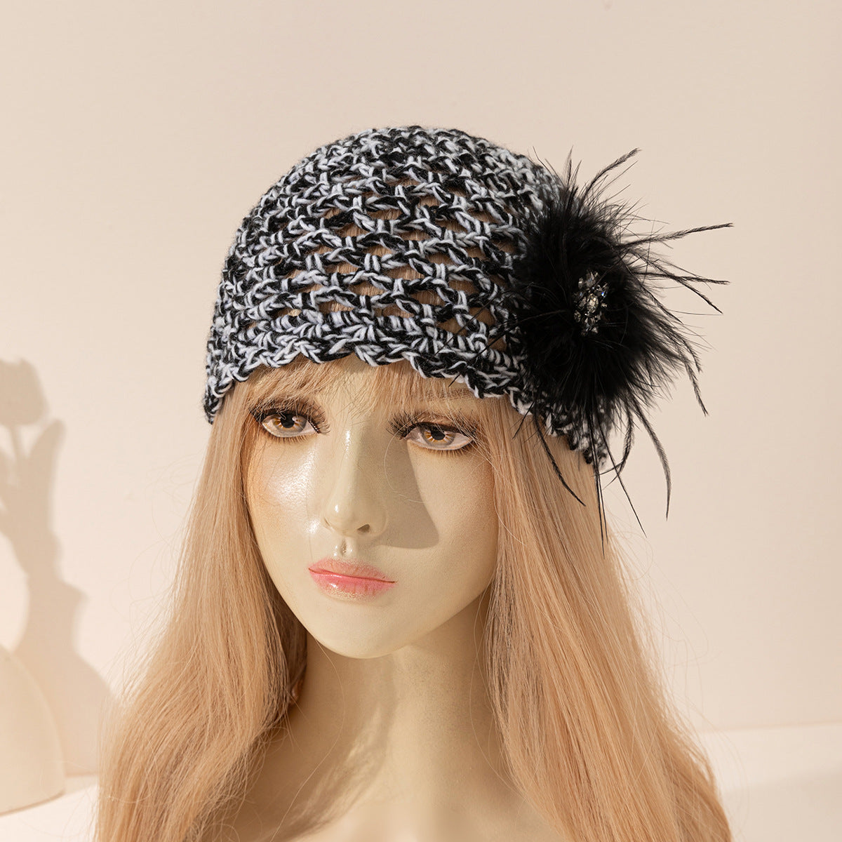 Vintage Hollow Out Feather Flower Crochet Beanie Cap 8BK6HAT199T