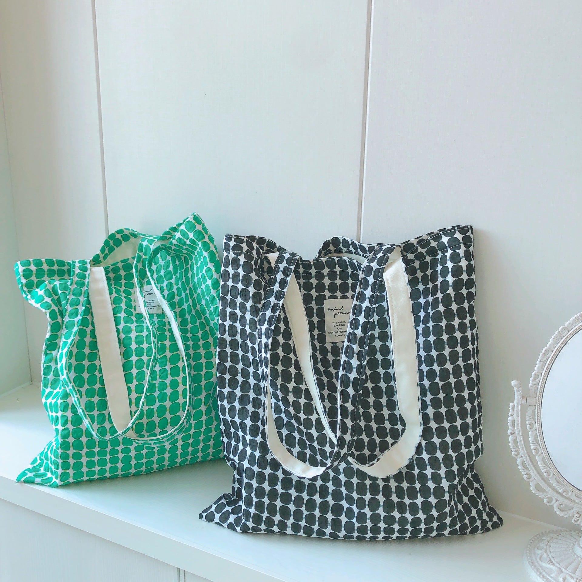 Trendy Irregular Geometry Print Portable Handbag MK2BLW6W10BBG580