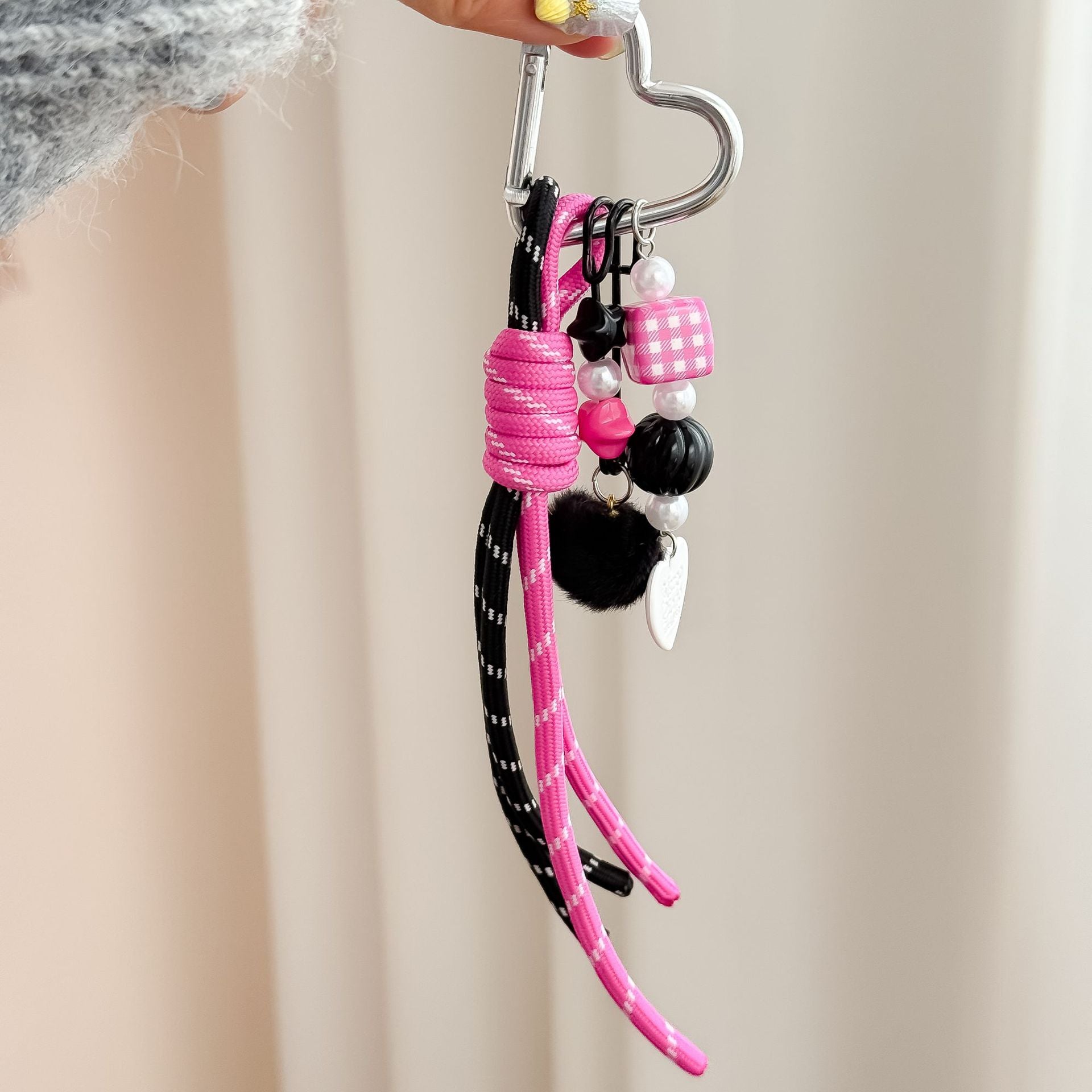 Trendy Plush Ball Heart Pendant Keychain Bag Charm 6W10BBC389