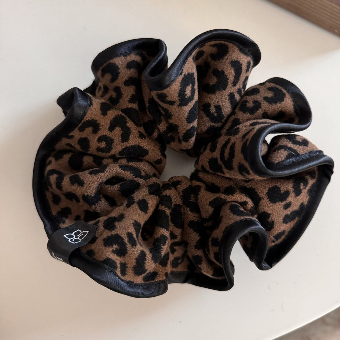 Ruffled Trim Vintage Leopard Print Hair Tie DP25F969