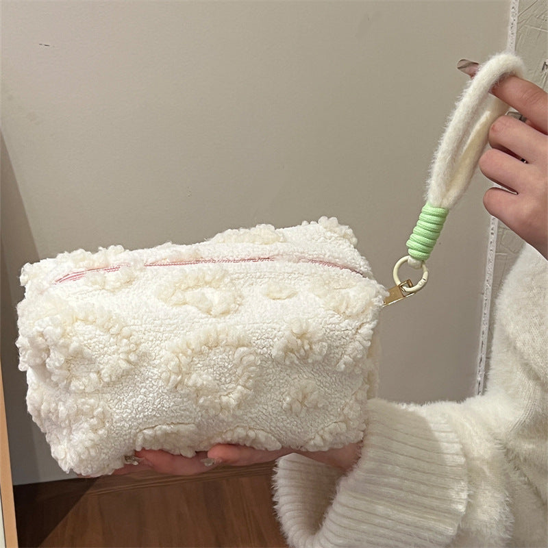 Sweet Plush Heart Large Capacity Cosmetic Bag 6S5CO114