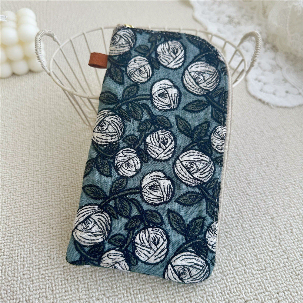 Stylish Floral Embroidery Lightweight Sunglasses Case MK2BLC6S13HSY74