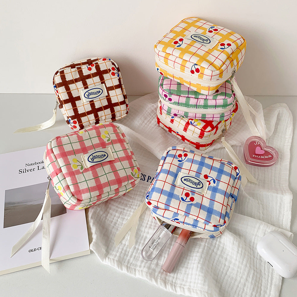 Fresh Cherry Plaid Print Portable Cosmetic Bag 6C5CO267