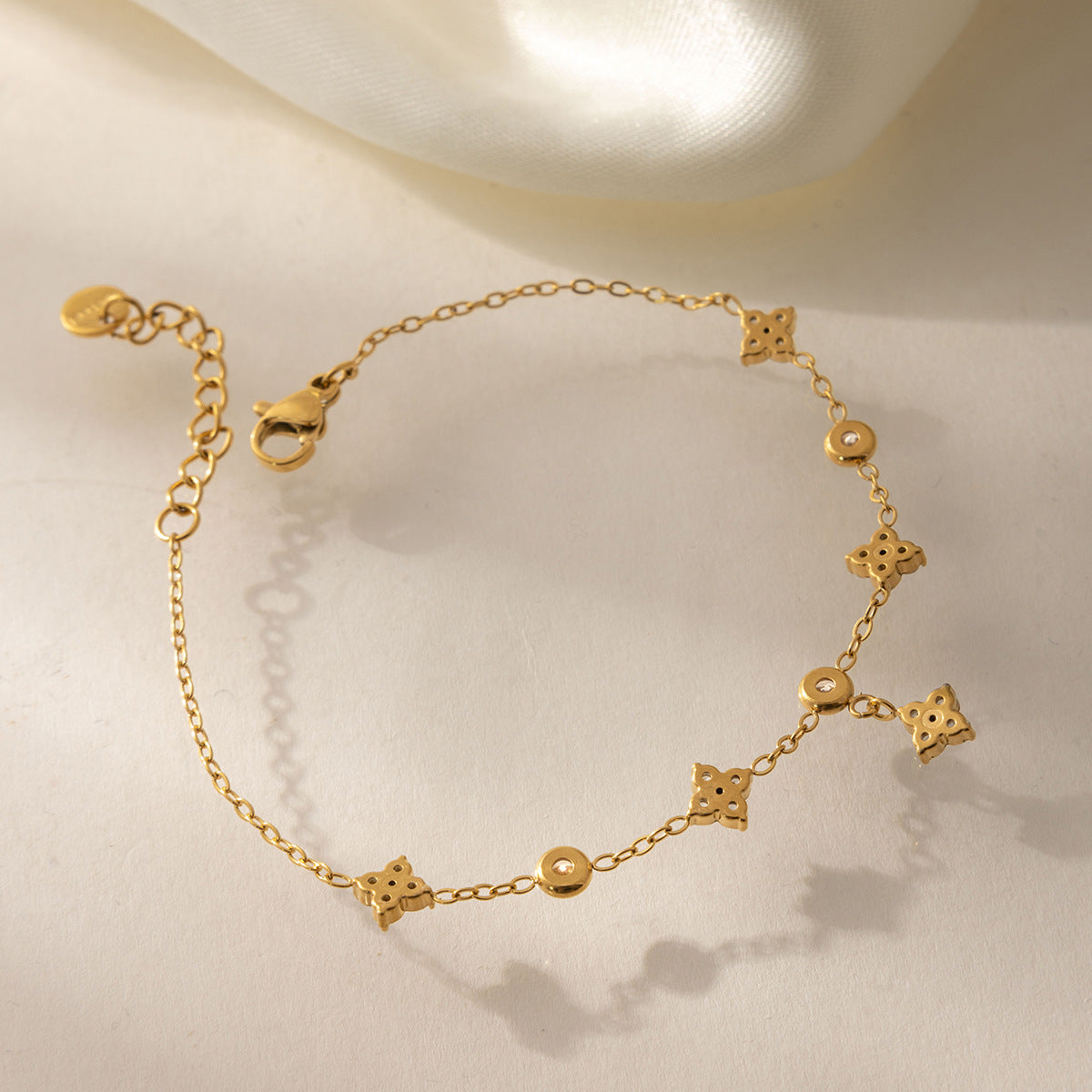 Elegant Rhinestone Lucky Clove - DippedShop Wholesale - #6691
