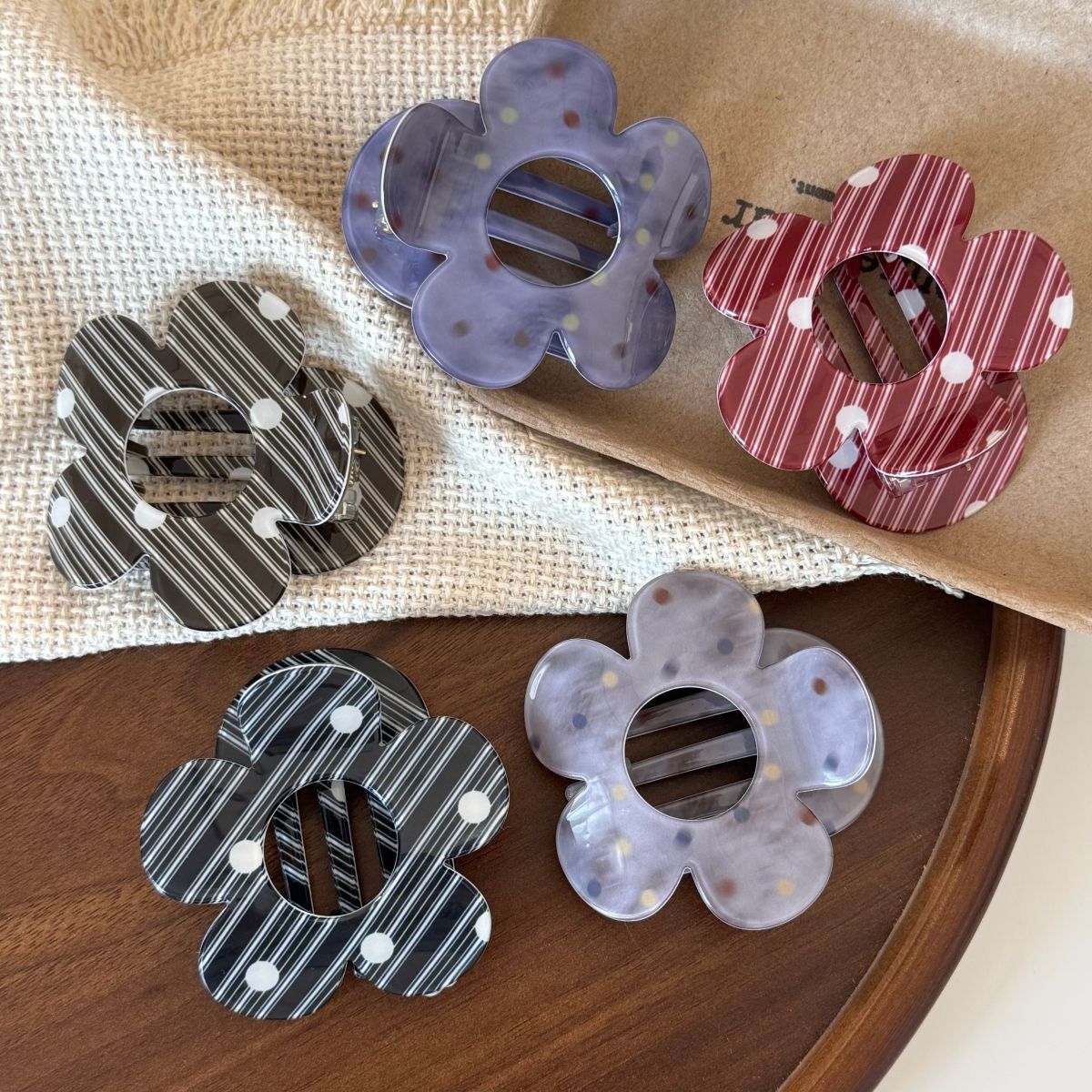 Fashion Polka Dots Hollow Flower Shape Hair Claw 6W6HCP1293