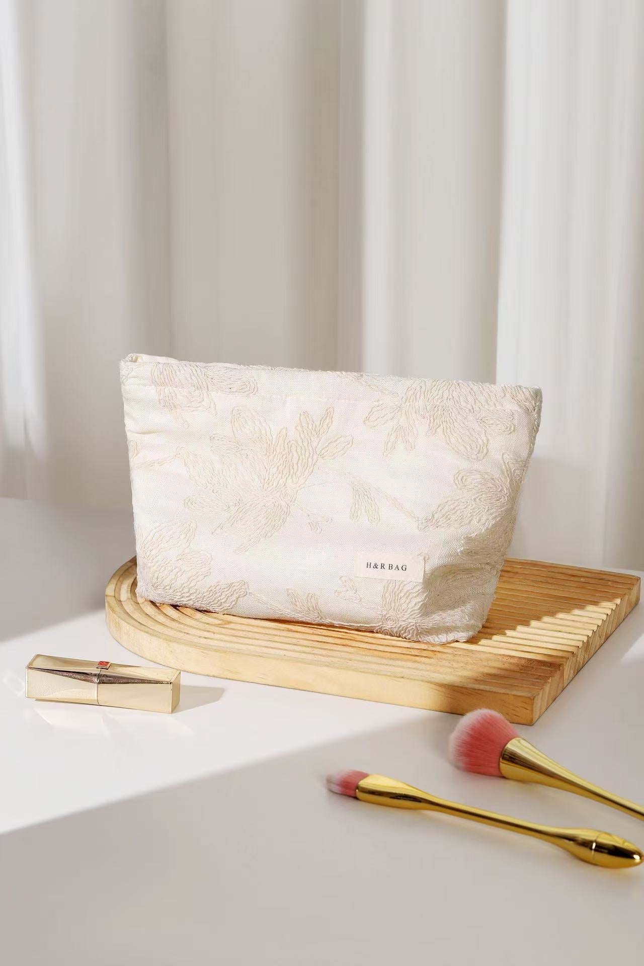 Cute Floral Embroidery Portable Cosmetic Bag MK2BW6W10BOB411