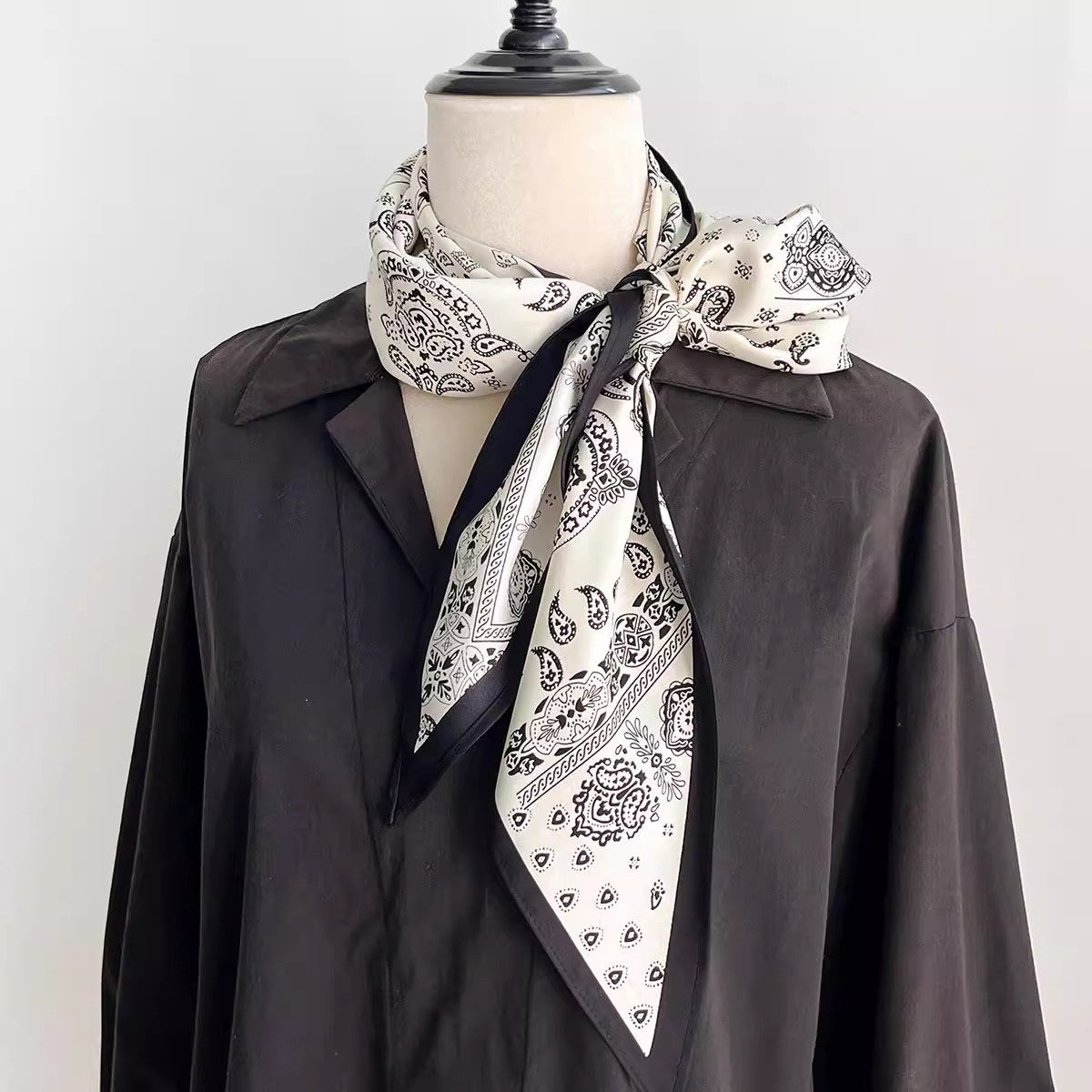Vintage Paisley Print Versatile Neckchief Scarf MK2BW6W6NSI15