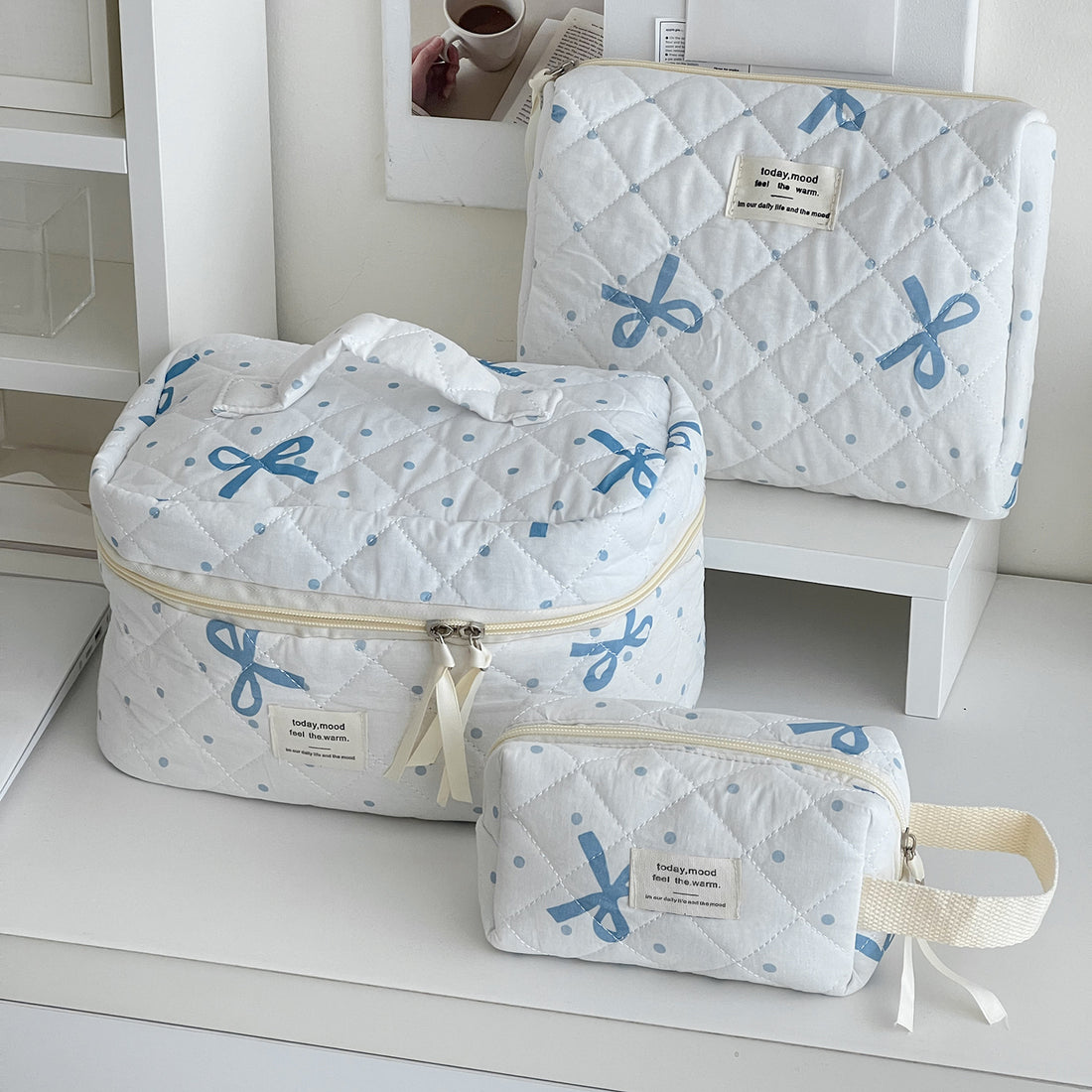 Bow Polka Dot Portable Make Up Bag DP25A545