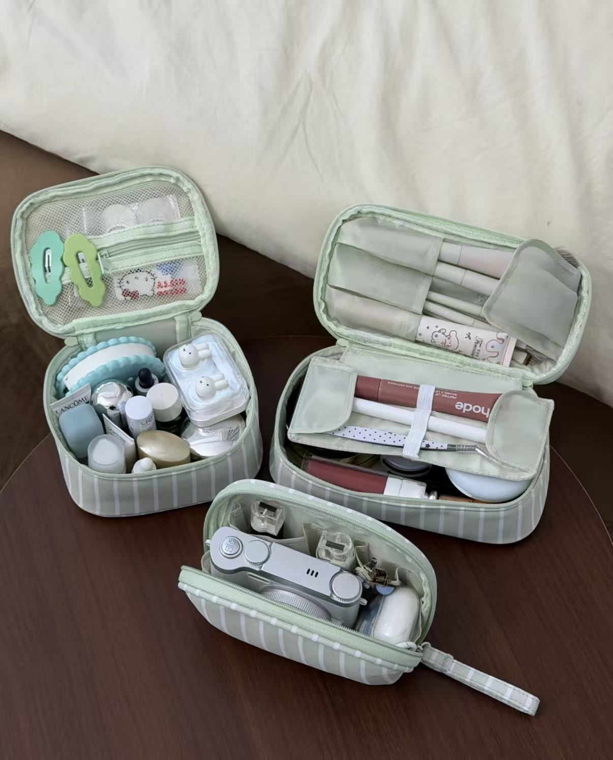 Stylish Color Block Striped Portable Makeup Bag MK2BW6S10BOB72