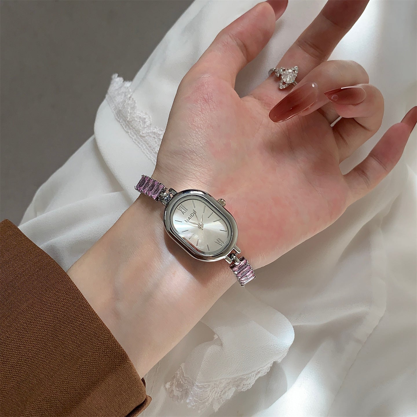 Minimalist Oval Quartz Watch - DippedShop Wholesale - #9171