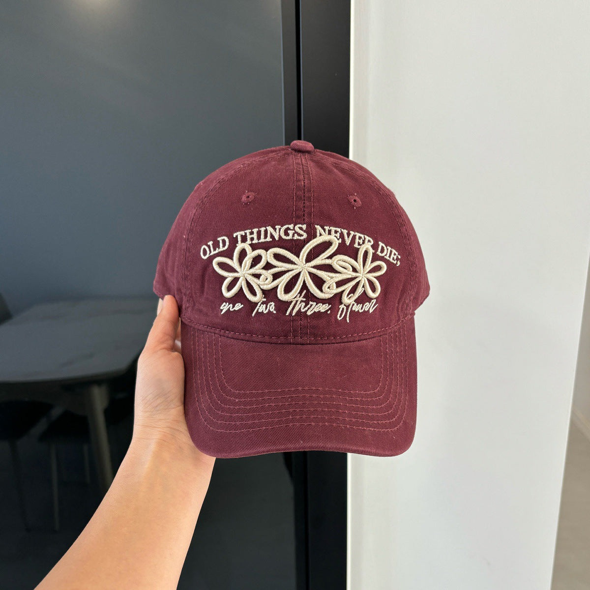 Minimalist Flower Embroidery Versatile Baseball Cap MK2BW6W6HAT88