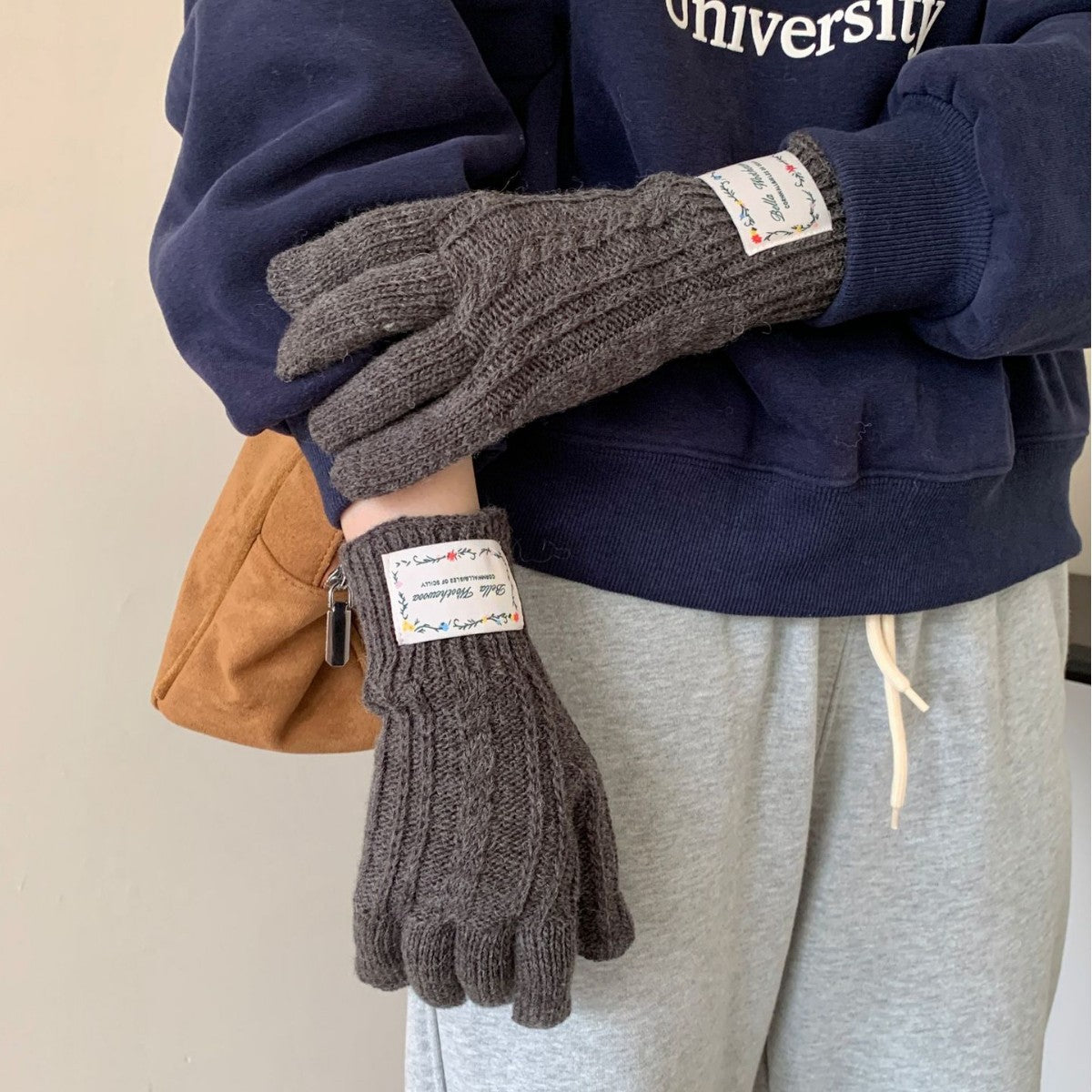 Cable Knit Touch Screen Gloves - DippedShop Wholesale - #1539
