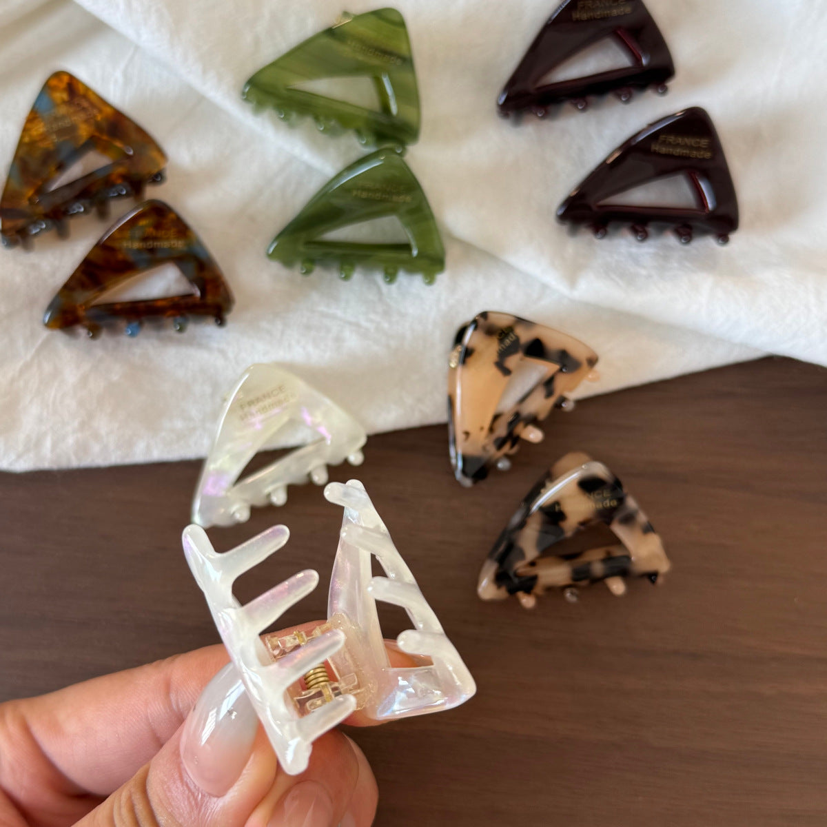 Simple Hollow Mini AcetateTriangle Hair Claw Clip 6W6HCP1271