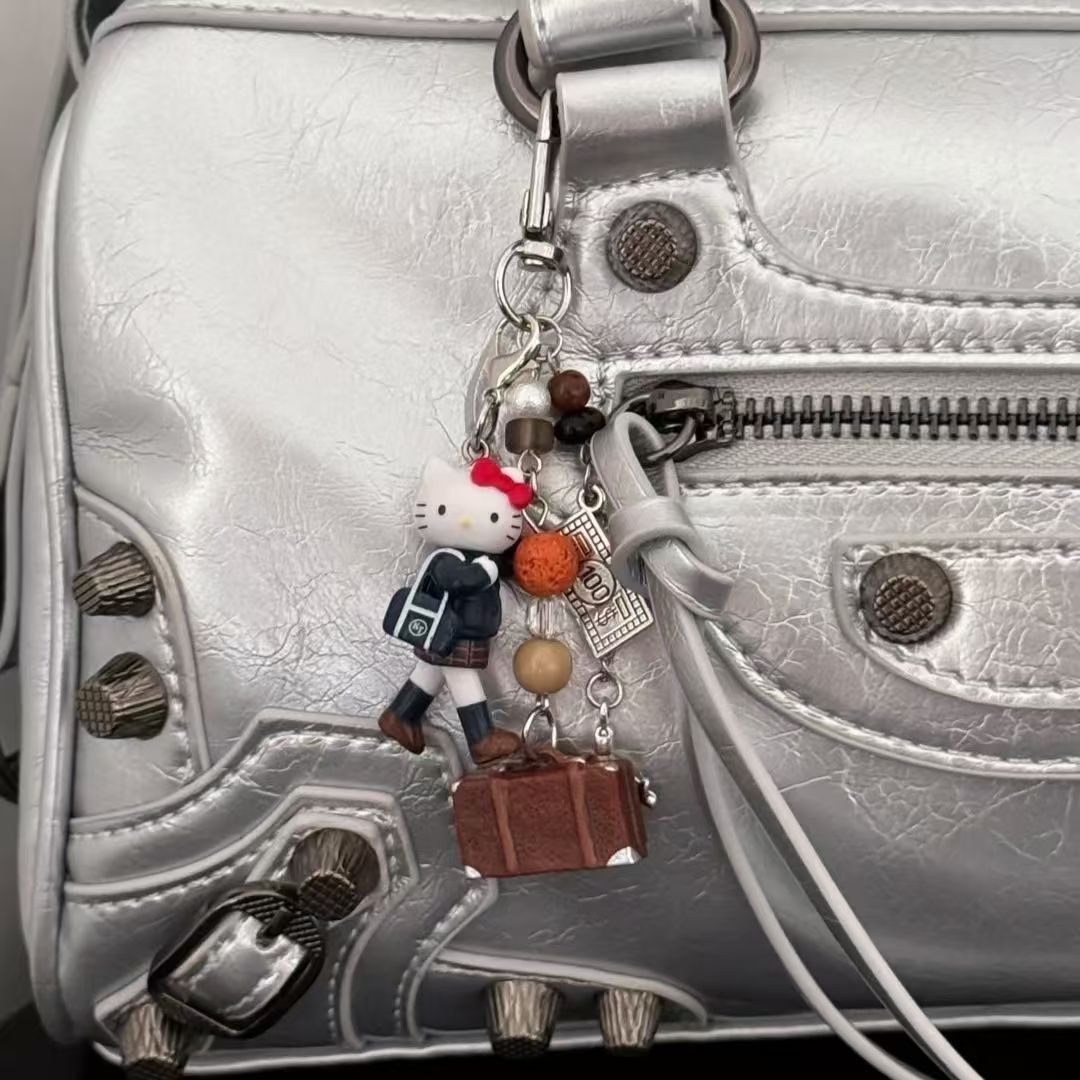 Cute Hand‑Beaded Hello Kitty Bag Charm 6W10BBC401
