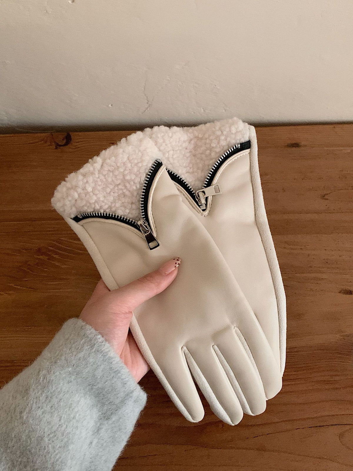 Plush Winter Gloves - DippedShop Wholesale - #4243