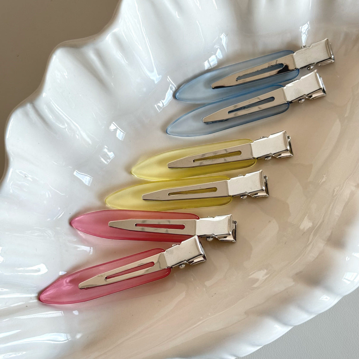 Cute Translucent Seamless Non Bend Hair Clip 6W6HCP1255