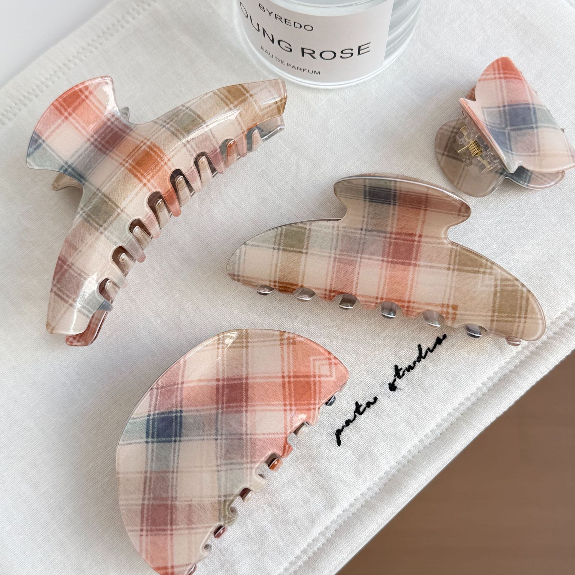 Plaid Acrylic Hair Claw - DippedShop Wholesale - #8643