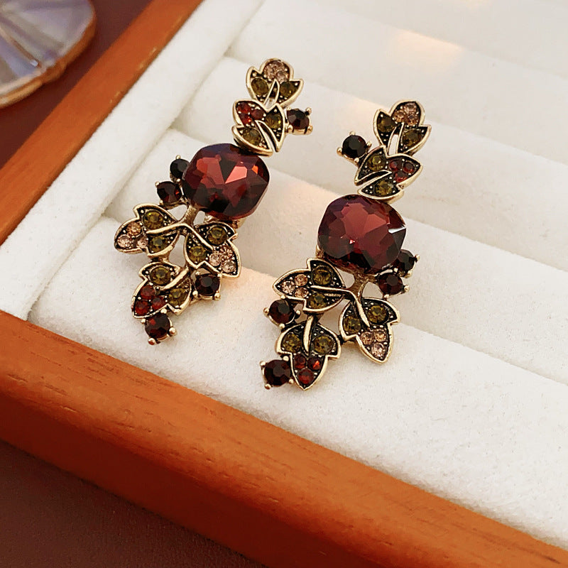 Vintage Gold Plated Rhinestone Tree Leaf Choker Necklace 6W6JNC968