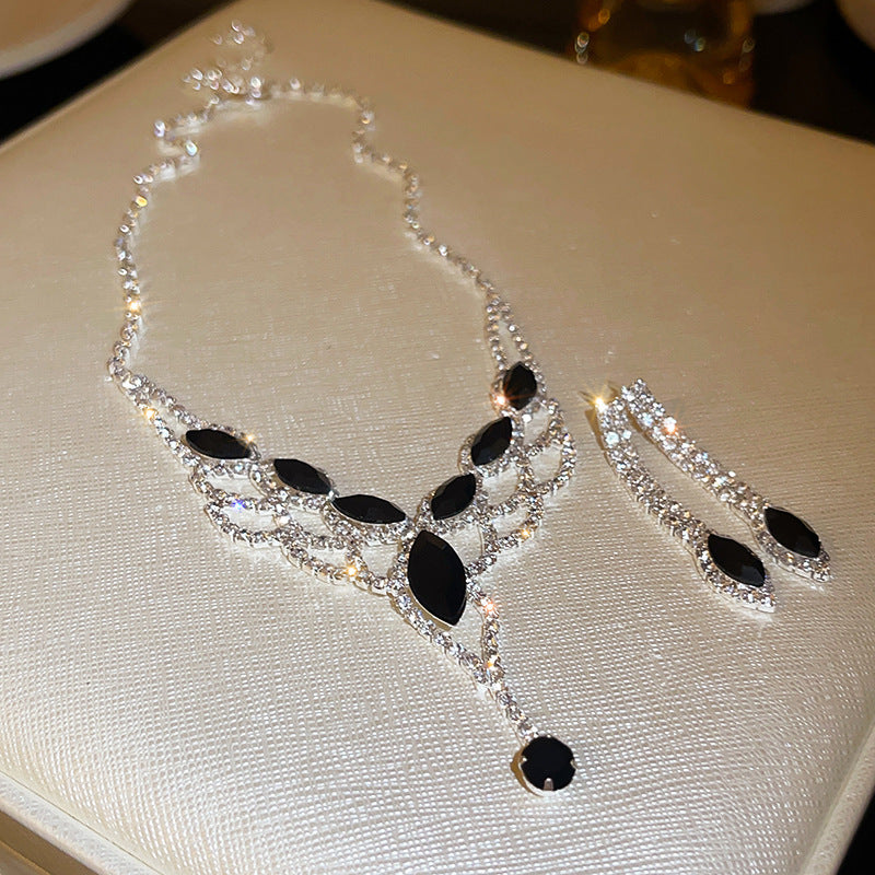 Stylish Rhinestones Tassel Choker Necklace 6W6JNC978