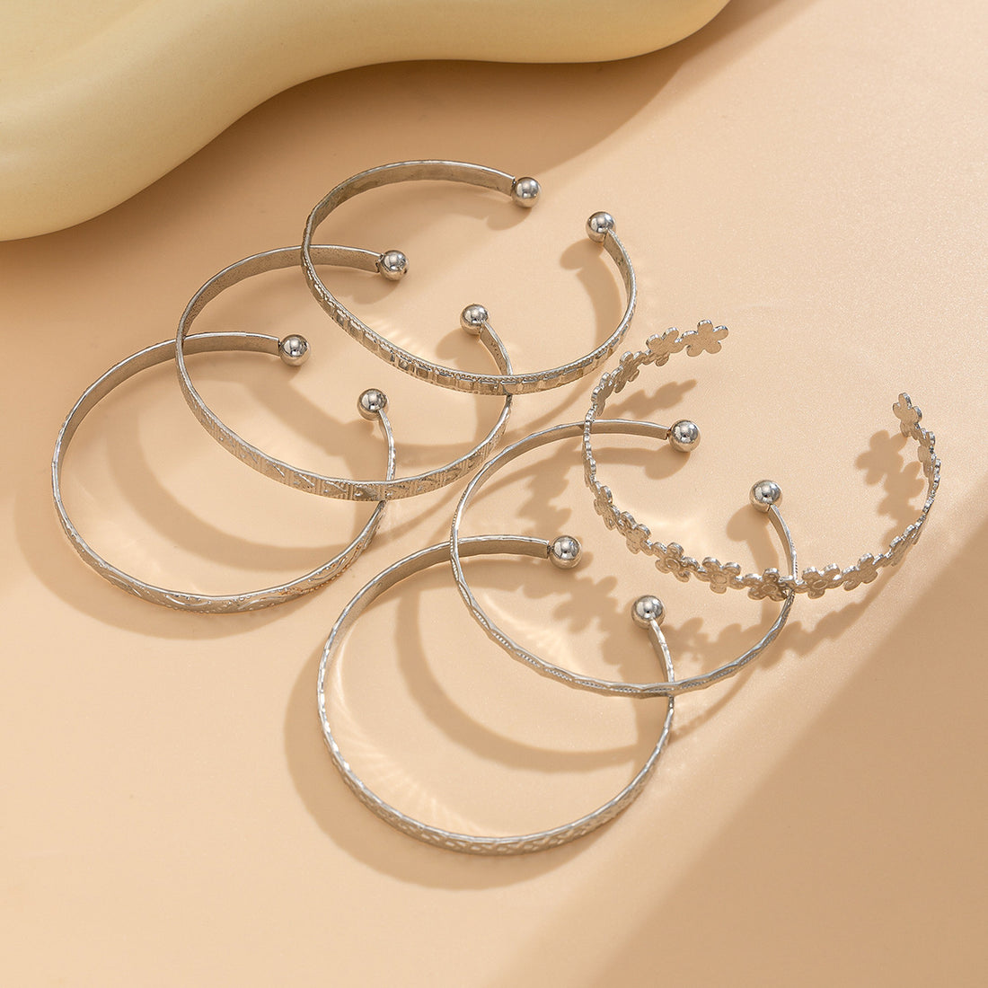 Simple Metal Heart Flower Bracelet Set DP25F820