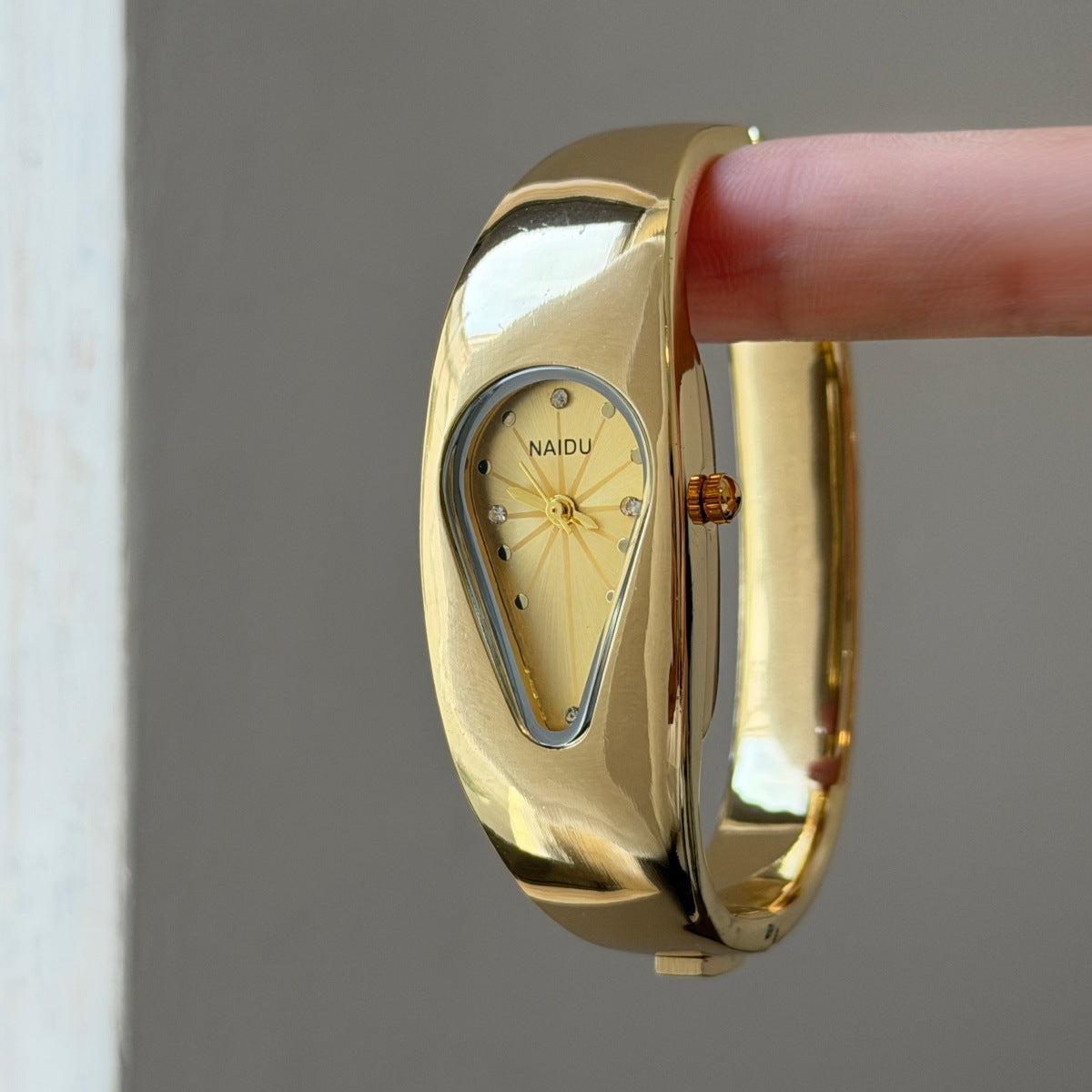 Chunky Teardrop Bracelet Watch - DippedShop Wholesale - #1107