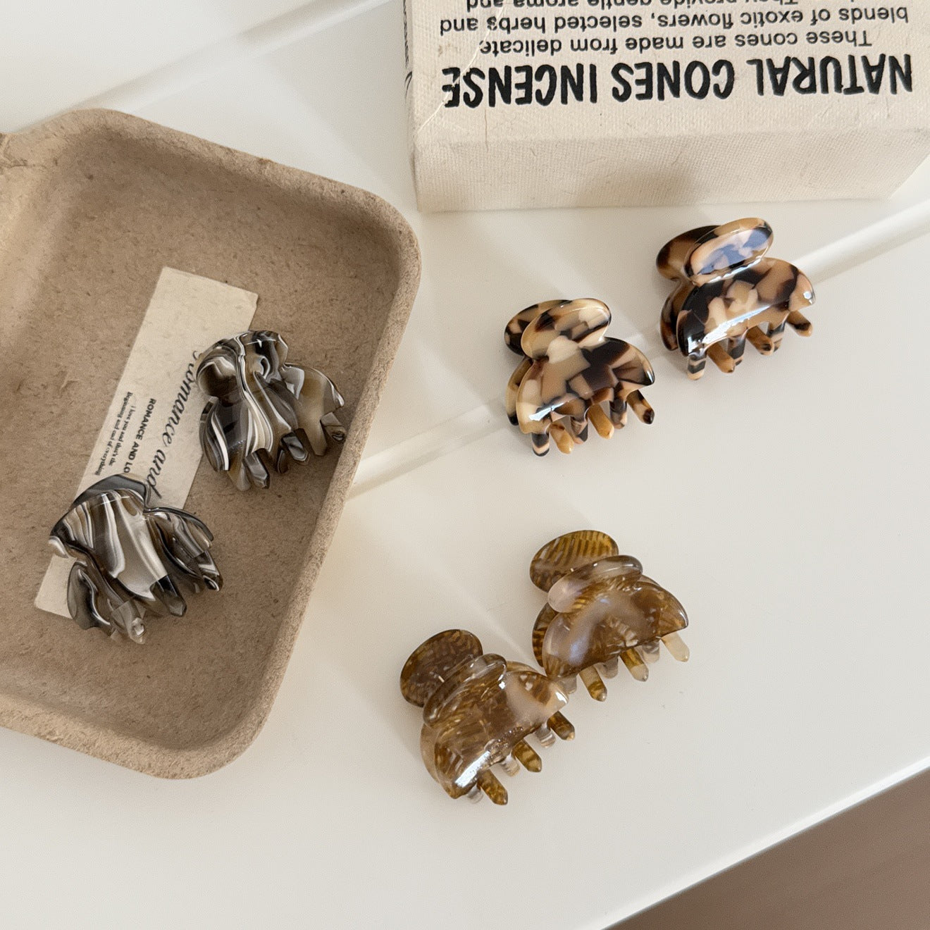 Vintage Tortoise Shell Textured Mini Claw Clip 6W6HCP1285