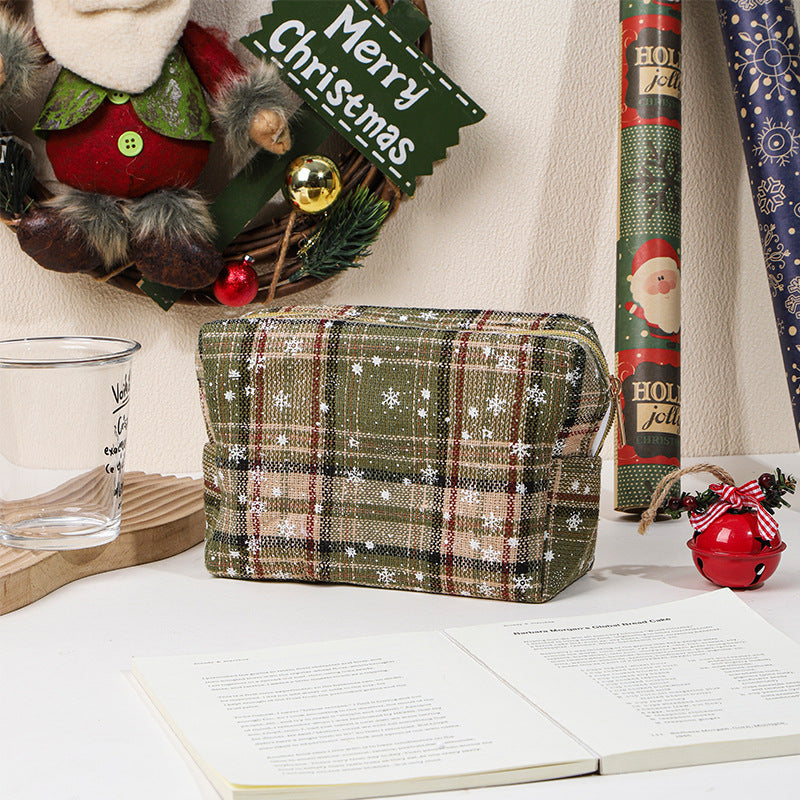 Vintage Christmas Plaid Snowflake Makeup Bag DP25H476