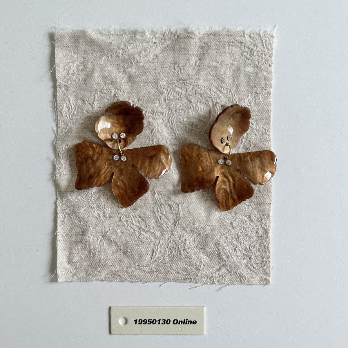 Exaggerated 3D Acetate Floral Stud Earring 6W6JER586