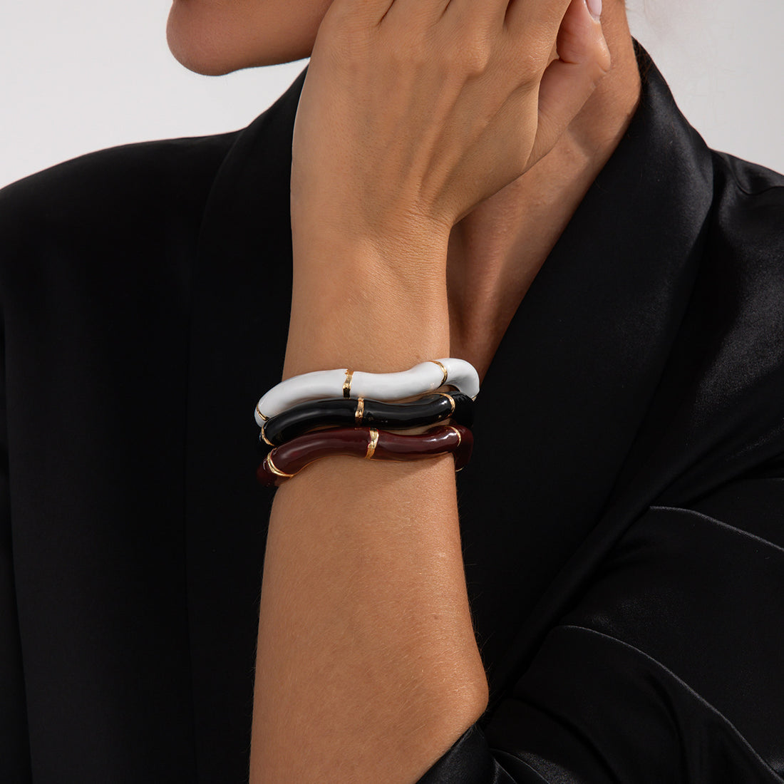 Vintage Enamel Open Wavy Bamboo Bracelets DP25D630