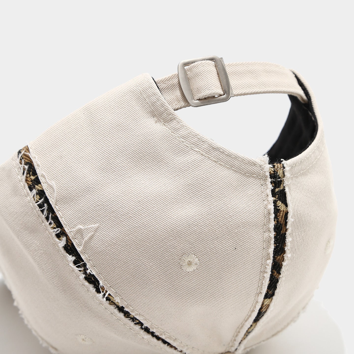 Casual Leopard Trim Frayed Baseball Cap 8BK6HAT183L