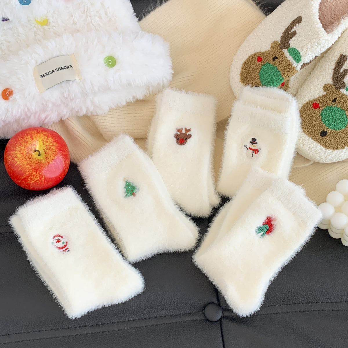 Cute Embroidery Mink Velvet Christmas Socks 6W8FSO899