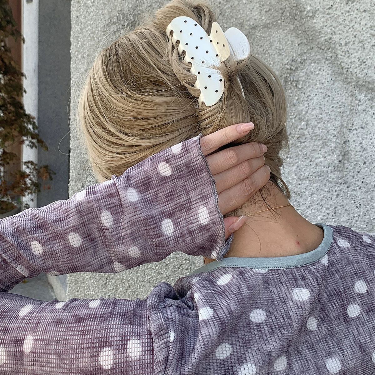 Cute Rhinestone Polka Dots No Slip Hair Claw 8AS6HCP283L
