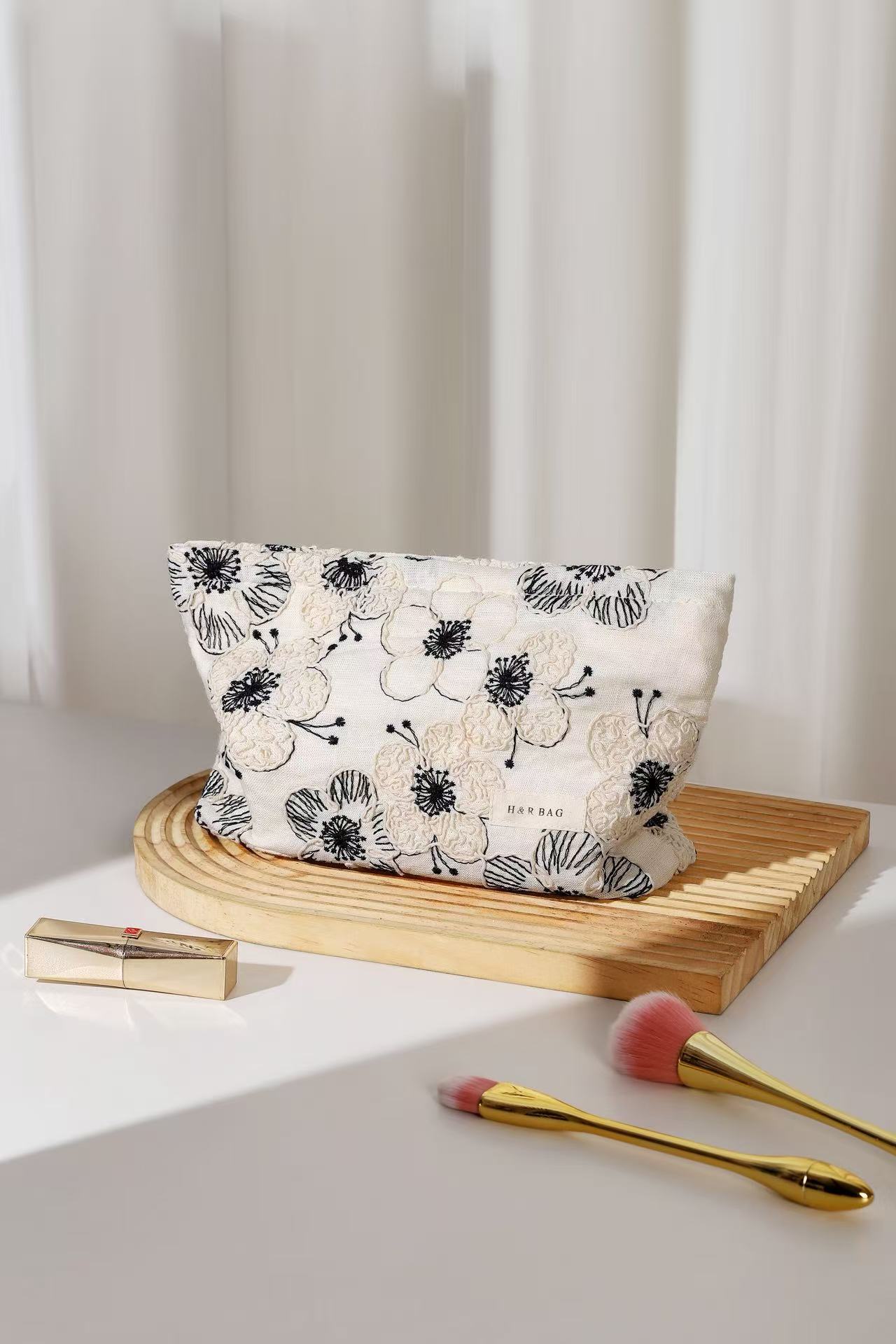 Retro Embroidery Floral Travel Toiltery Cosmetic Bag MK2BW6W10BOB412
