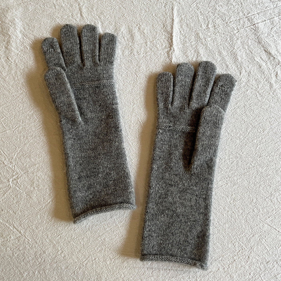 Solid Color Long Wool Knit Gloves DP25F669