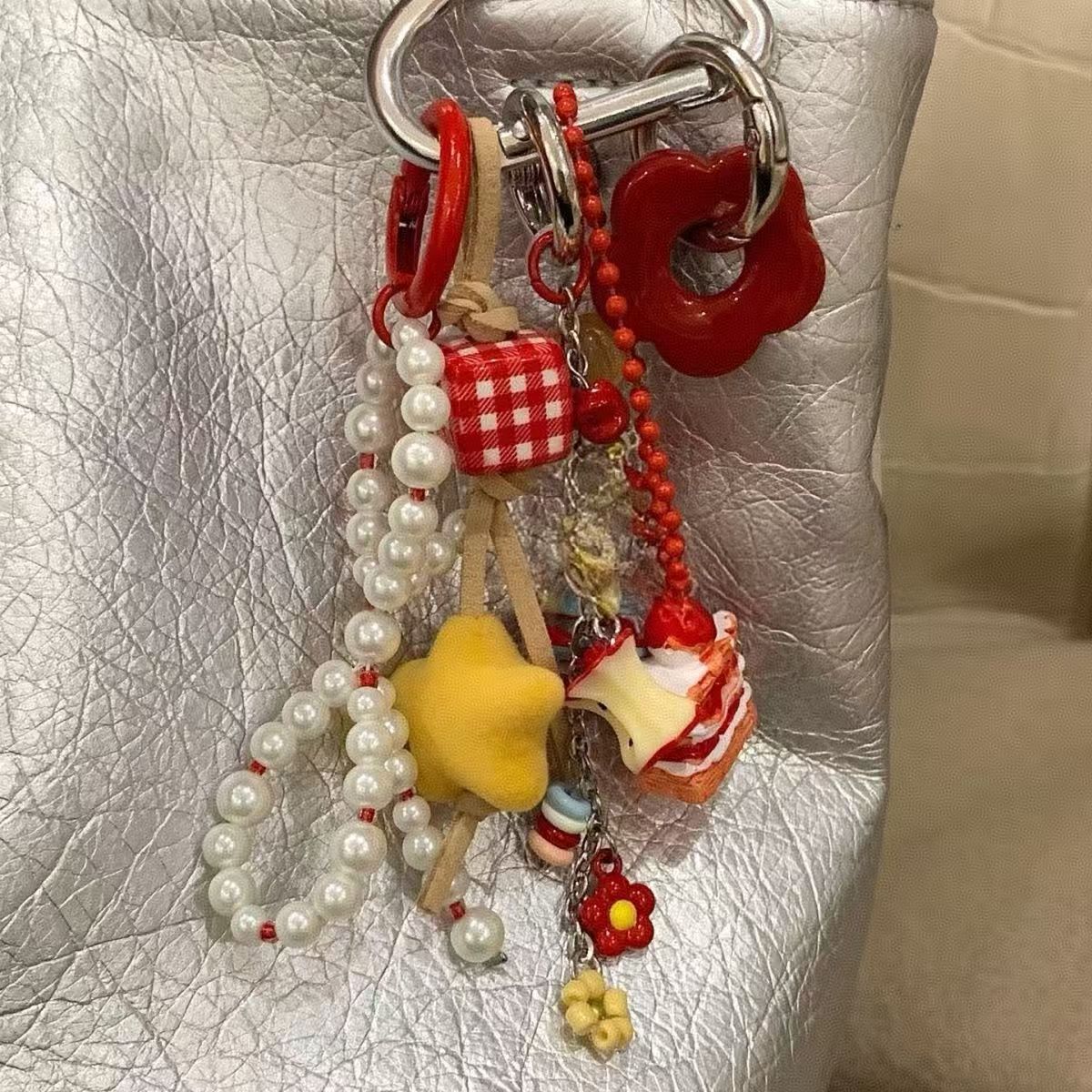 Cute Floral Strawberry Cake Keychain Bag Charm 6W10BBC406