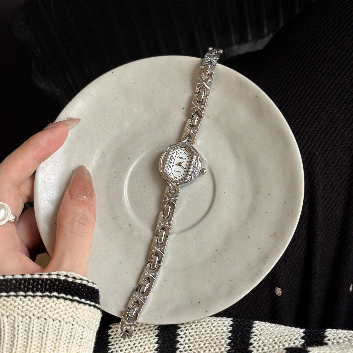 Retro Rhinestone Wrist Watch - DippedShop Wholesale - #2819