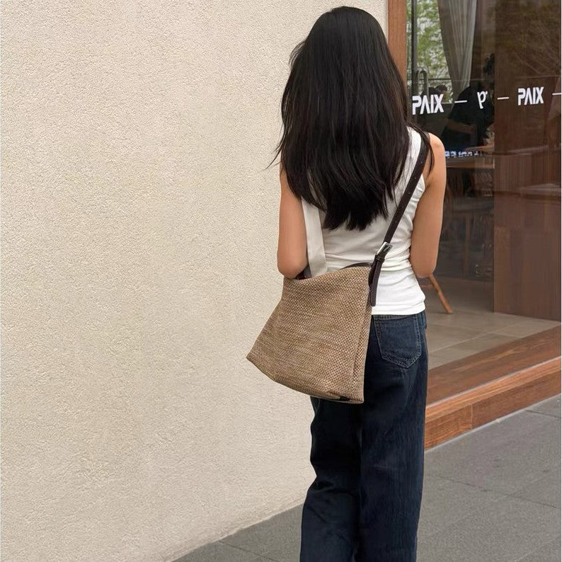 Vintage Hand-Woven Hollow Crossbody Bag MK2BCR6W10BBG19