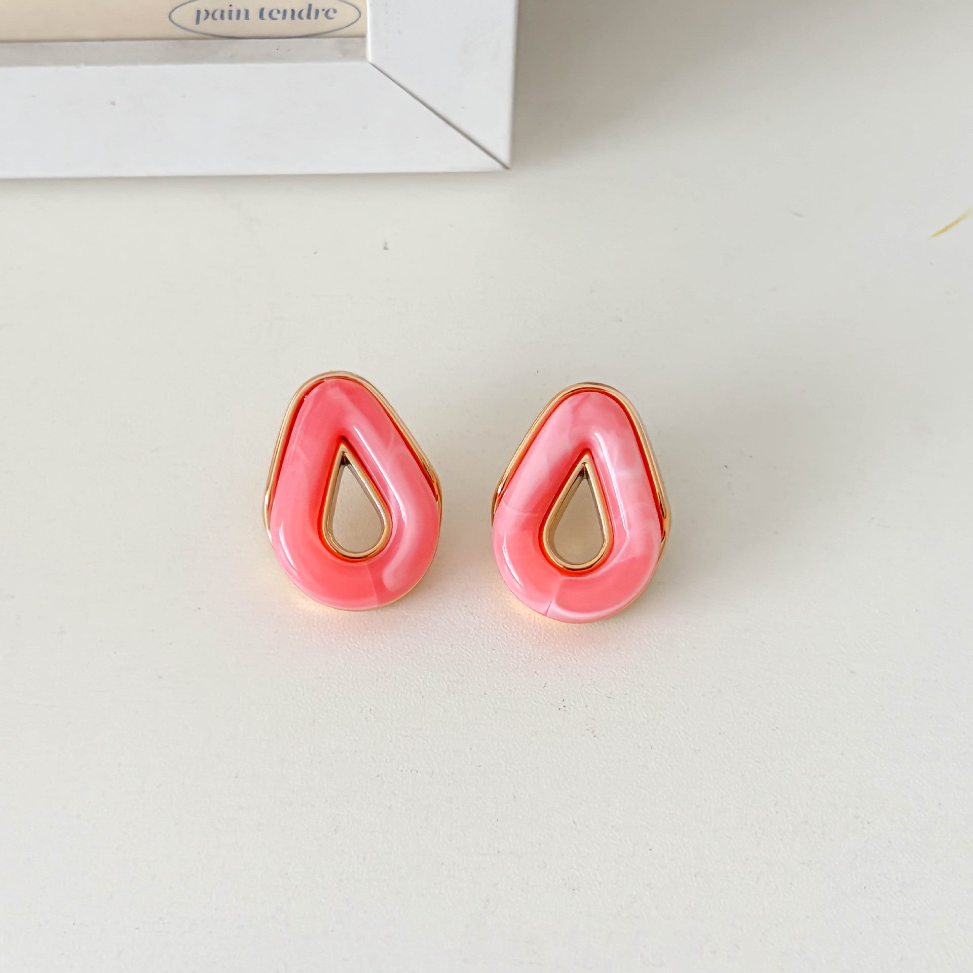 Minimalist Solid Color Hollow Acrylic Stud Earring 6W6JER559