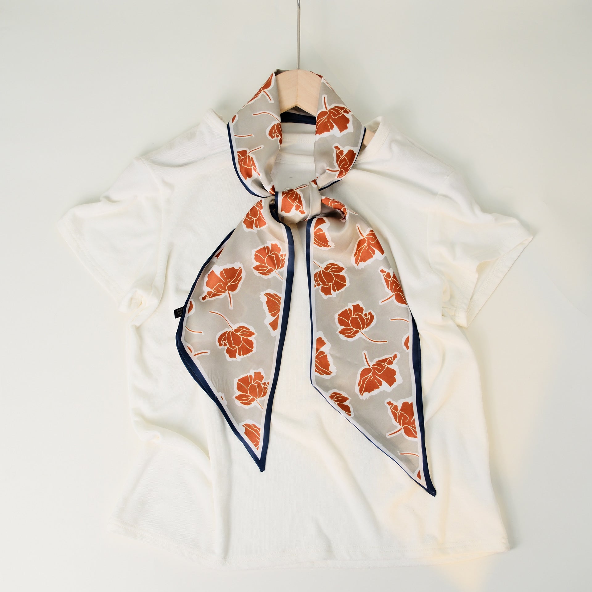 Stylish Checkerboard Pattern Silk Scarf 6W6NSI259
