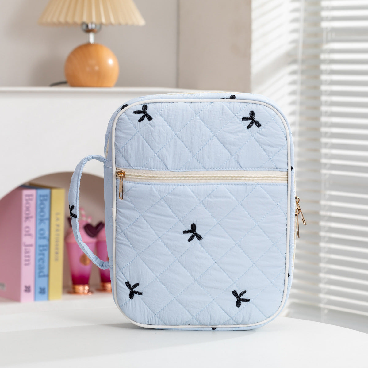 Sweet Bowknot Print Quilt Shell Cosmetic Bag 6S5CO100