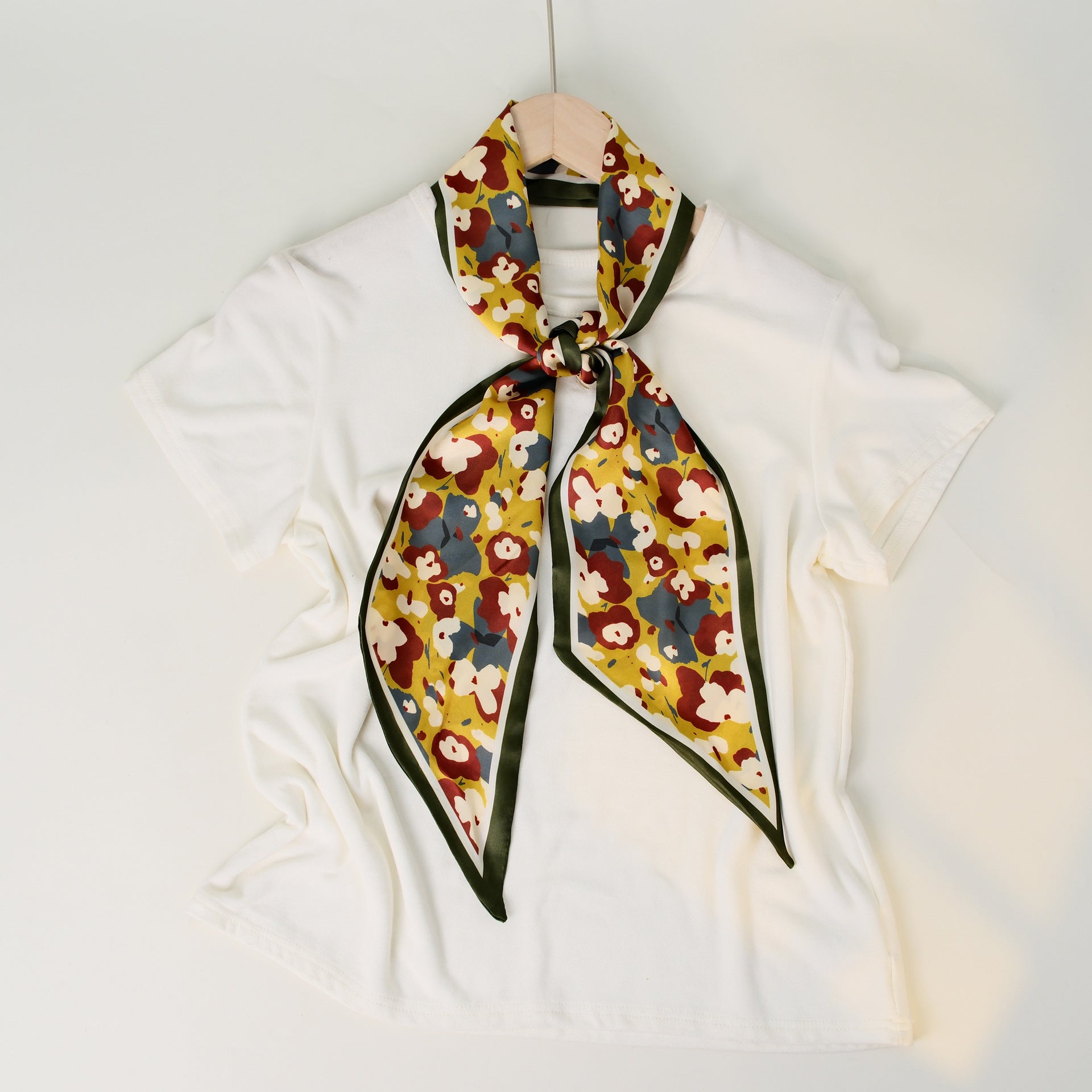 Stylish Checkerboard Pattern Silk Scarf 6W6NSI259
