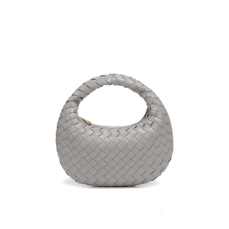 Trendy Hand-Woven Crescent Underarm Handbag 6W10BBG1392