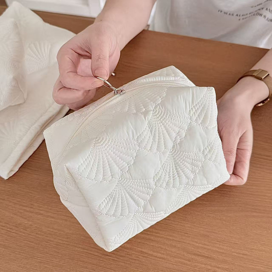 Minimalist Quilted Cosmetic Bag - DippedShop Wholesale - #0707