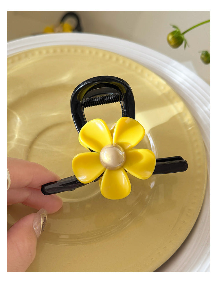 Cute Sweet Yellow Flower Medium Hair Claw 8AS6HCP299L