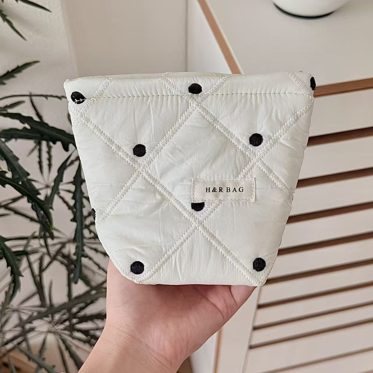 Polka Dot Quilted Makeup Bag - DippedShop Wholesale - #1555