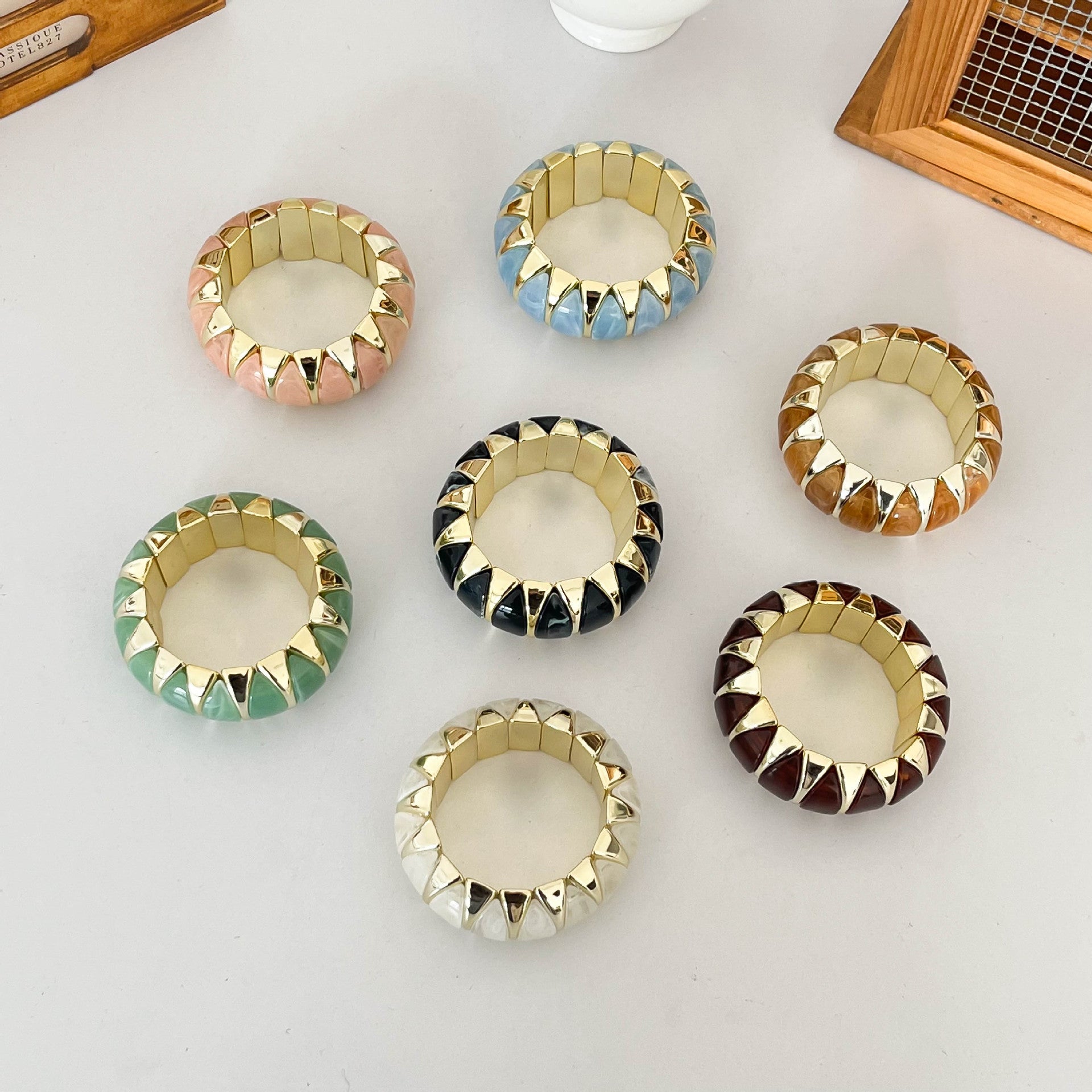Minimalist Geometric Acrylic E - DippedShop Wholesale - #1379