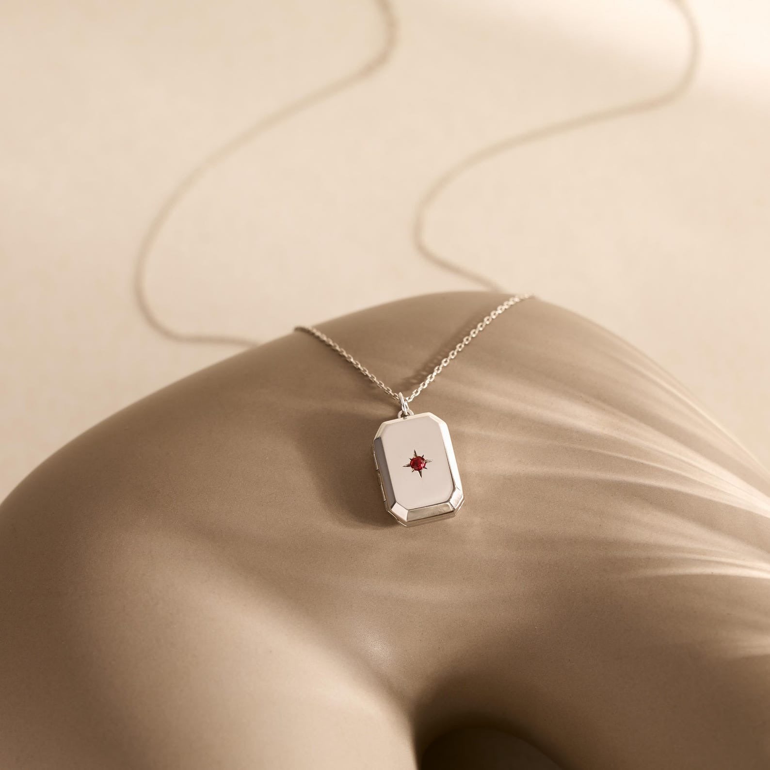 Fashion Square Pendant Photo Locket Necklace 6W6JNC380L