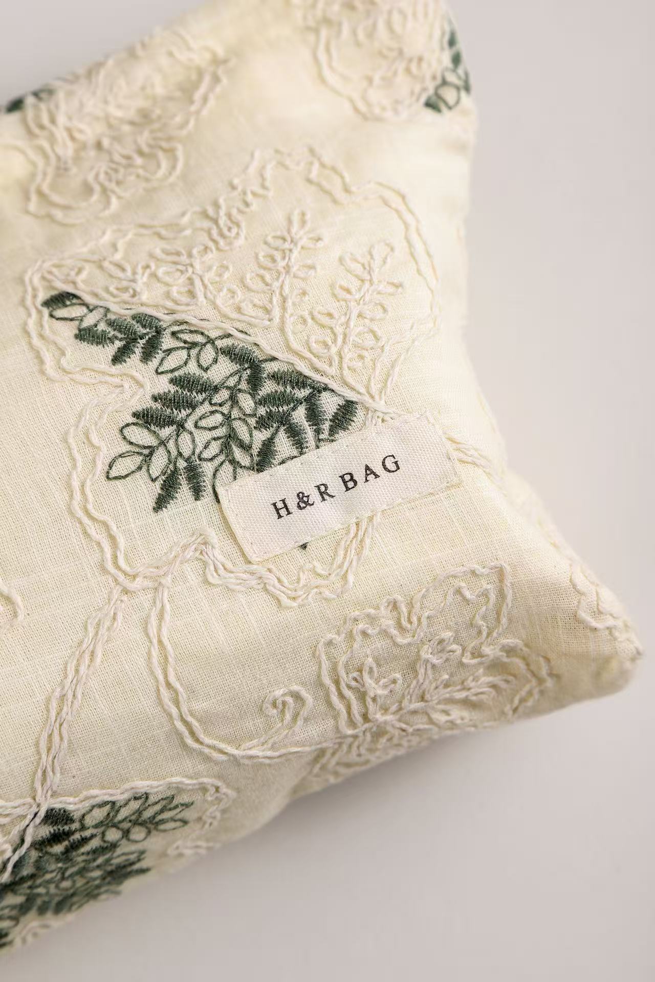 Embroidered Makeup Storage Bag - DippedShop Wholesale - #8899