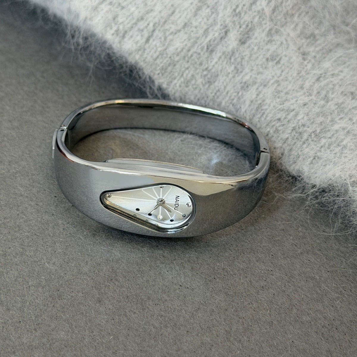 Chunky Teardrop Bracelet Watch - DippedShop Wholesale - #5571