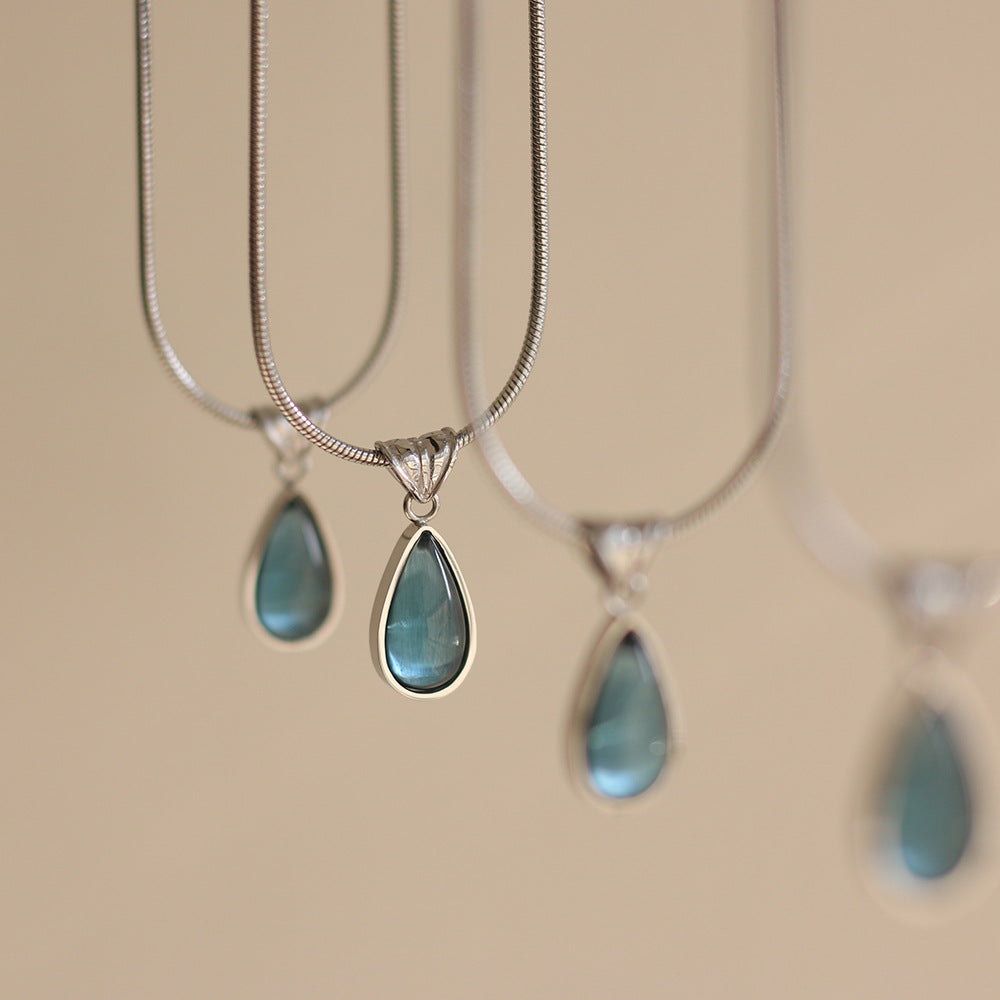 French Teardrop Pendant Snake Chain Necklace 6W6JNC1075